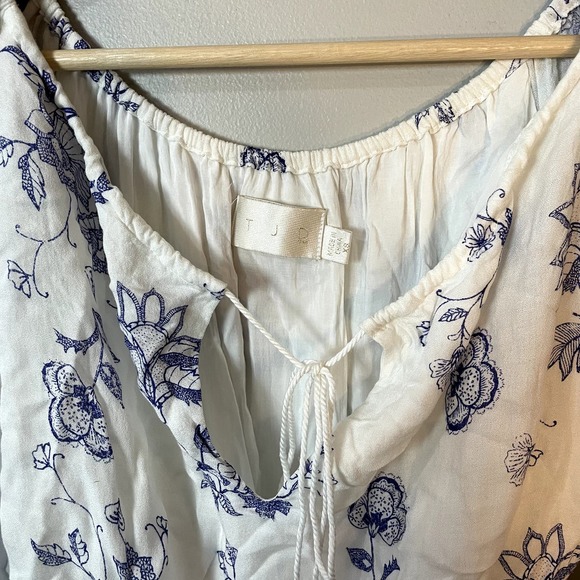 REVOLVE The Jestset Diaries Zulu Romper in Blue & White Floral Size XS - Picture 7 of 16